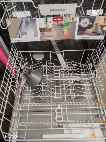 LAVE VAISSELLE MIELE CHEZ AMI SERVICES QUETTEHOU 